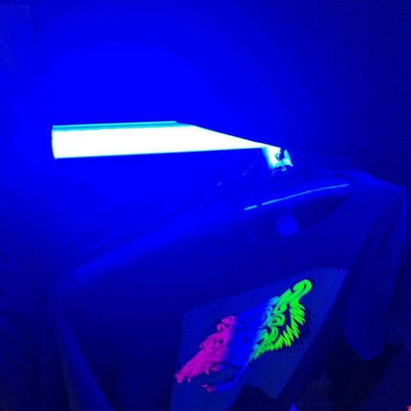 TIGER Glow in the Dark Blacklight colorful T-shirt - Picture 5 of 5